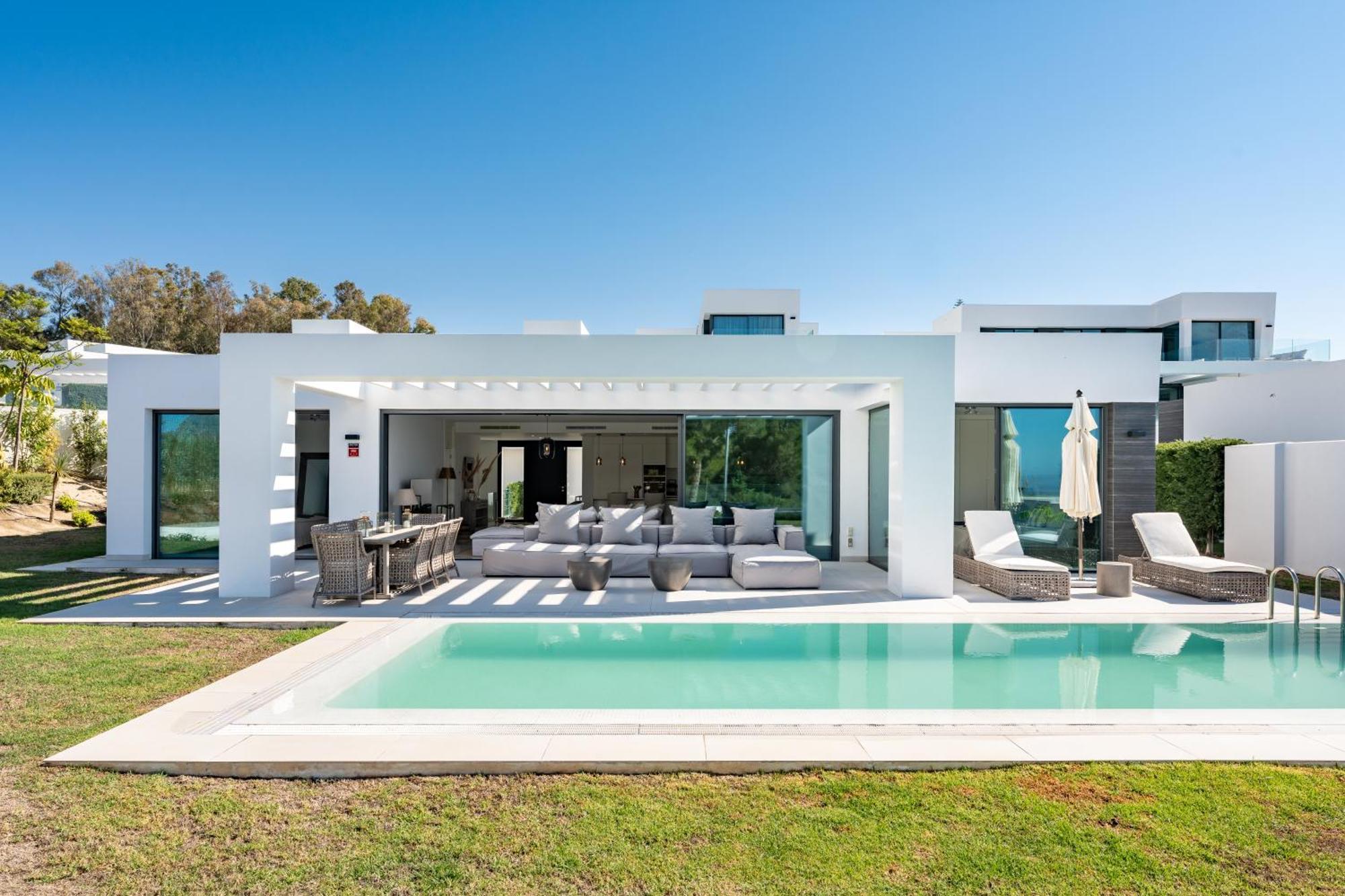 Villa Lujosa Con Vistas Al Mar Marbella